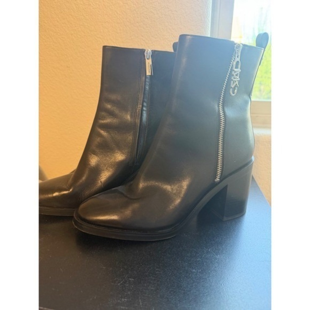Michael Kors Black Leather Side Zip Block Heel Ankle Boots Women's Size 10 - Picture 5 of 11